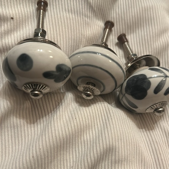 RESTORATION HARDWARE knobs (8) NO two are alike! whaaaat .. orig 10-12 ea - Picture 10 of 12